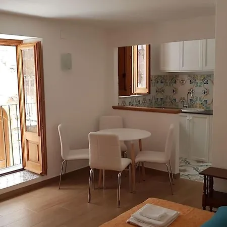 Prestige Studio In Historic Centre Apartment